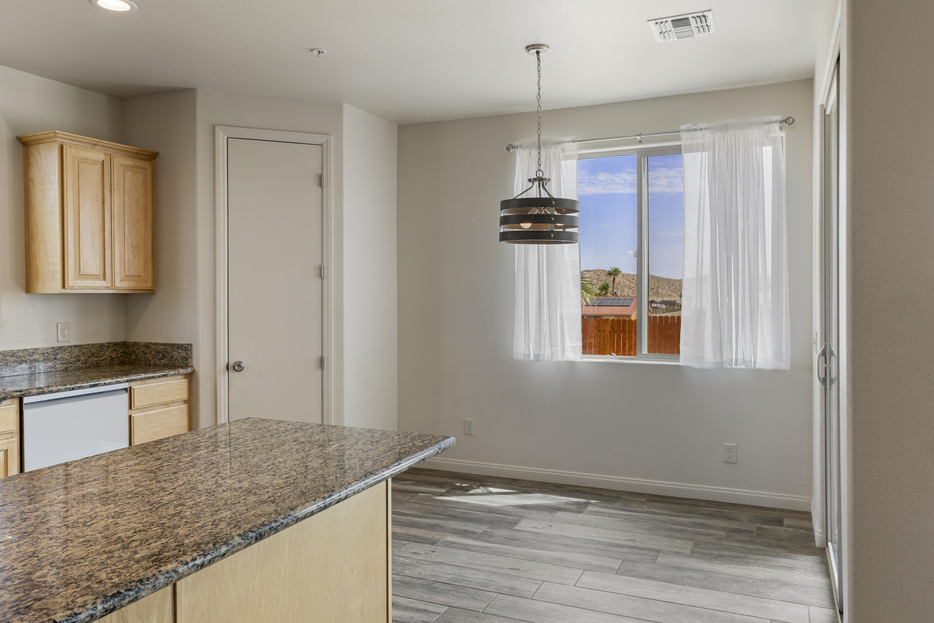 8680 Monument View Drive Yucca Valley, CA 92284 - Photo 9 of 51