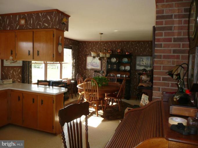 716 Twin Point Cove Road Cambridge, MD 21613 - Photo 12 of 23 Kitchen/Dining Room