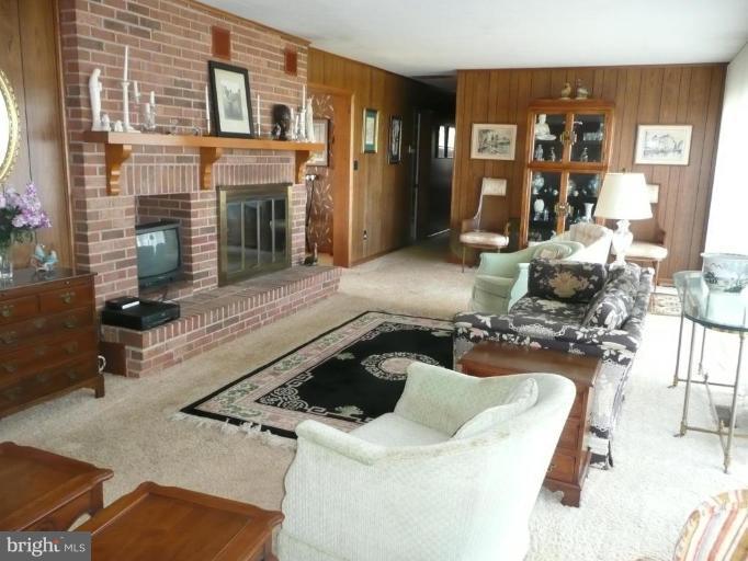 716 Twin Point Cove Road Cambridge, MD 21613 - Photo 15 of 23 Living Room #2