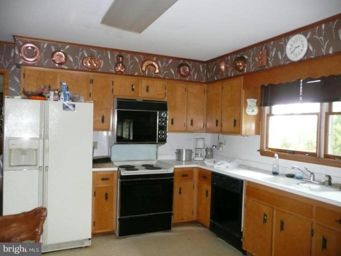 716 Twin Point Cove Road Cambridge, MD 21613 - Photo 6 of 23 Kitchen