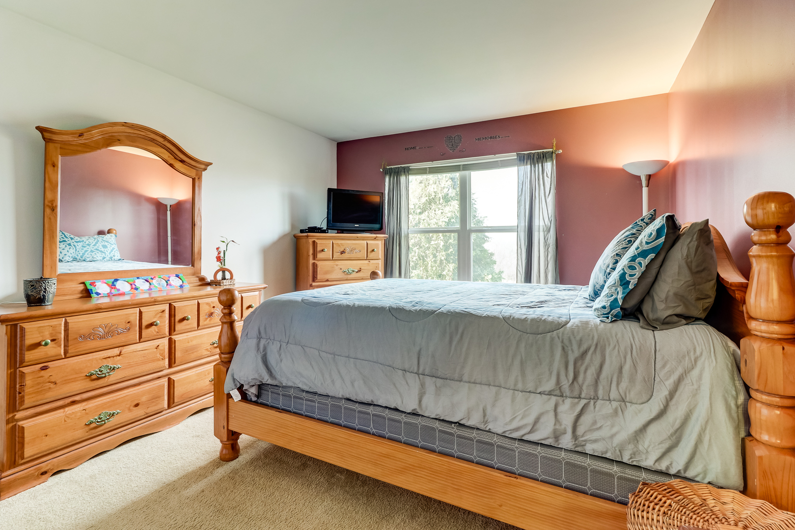 987 Oak Ridge Boulevard Elgin, IL 60120 - Photo 12 of 28