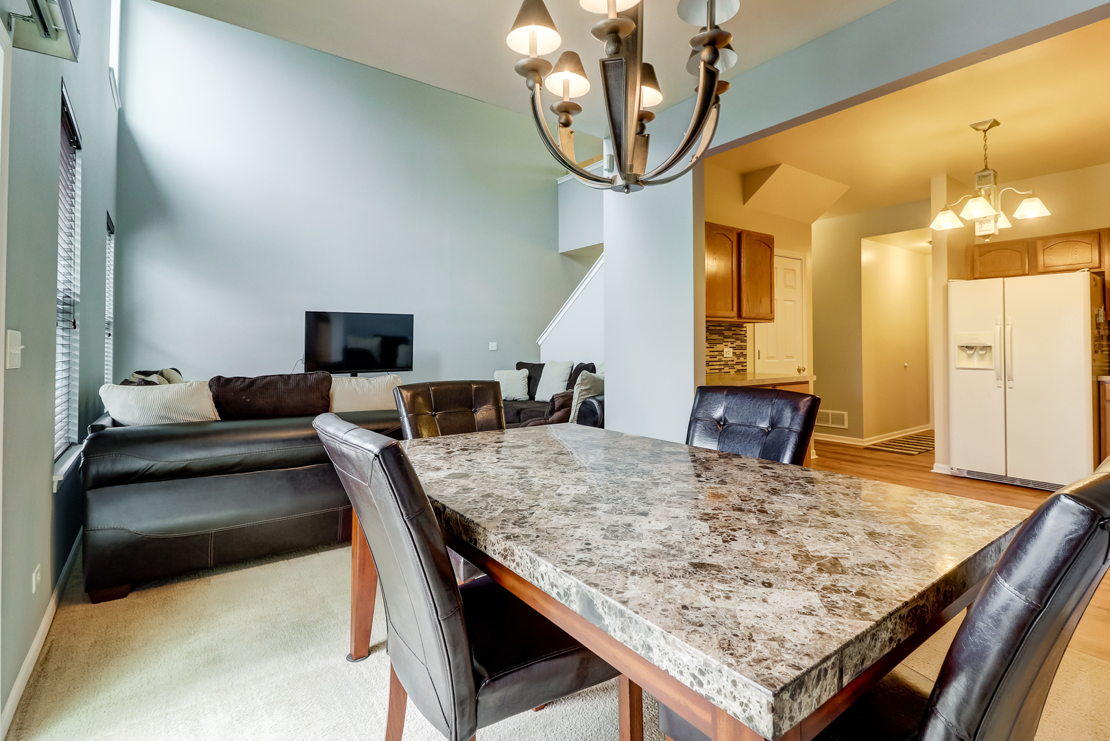 987 Oak Ridge Boulevard Elgin, IL 60120 - Photo 7 of 28