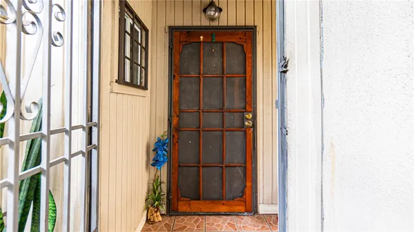 $899,999 | 4656 Floral Drive, Los Angeles, CA 90022