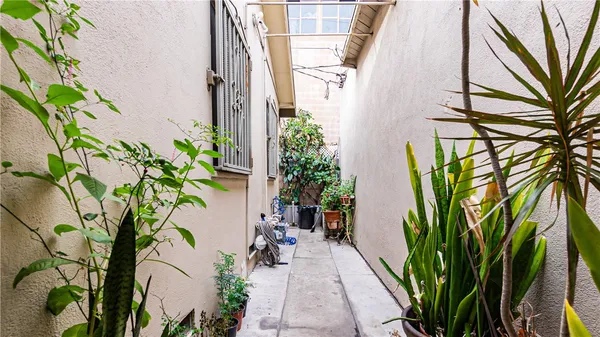 $899,999 | 4656 Floral Drive, Los Angeles, CA 90022