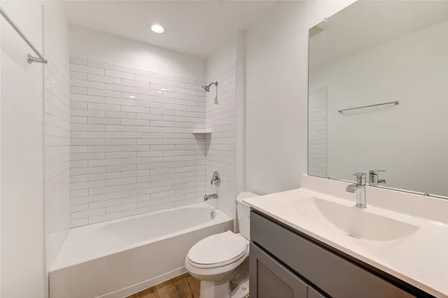 $2,400 | 29418 Emilys Rock Lane, Fulshear, TX 77494