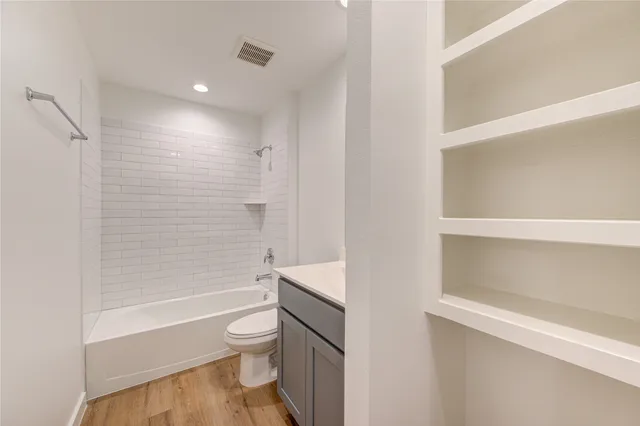 $2,400 | 29418 Emilys Rock Lane, Fulshear, TX 77494