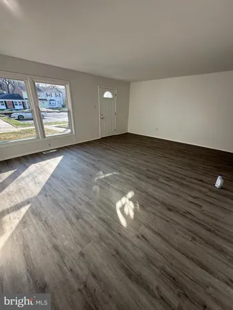 $2,300 | 4 Roanoke Court, Willingboro, NJ 08046