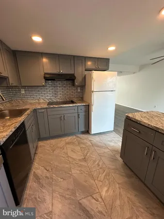 $2,300 | 4 Roanoke Court, Willingboro, NJ 08046