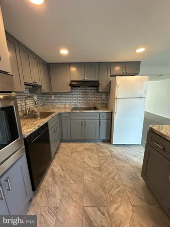 $2,300 | 4 Roanoke Court, Willingboro, NJ 08046