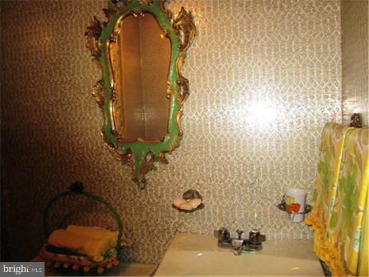 1911 Cobden Road Glenside, PA 19038 - Photo 19 of 24 Bathroom