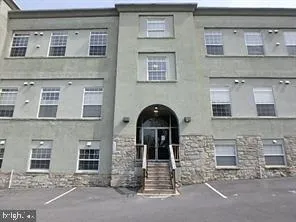 $1,200 | 138 East Antietam Street, Unit 108, Hagerstown, MD 21740