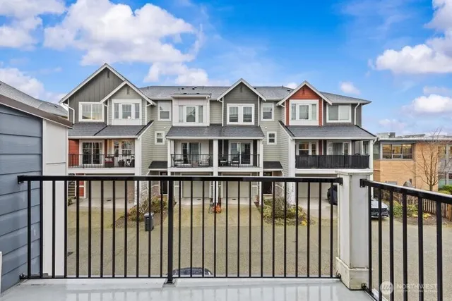 $628,000 | 3400 Southwest Graham Street, Unit 703, Seattle, WA 98126