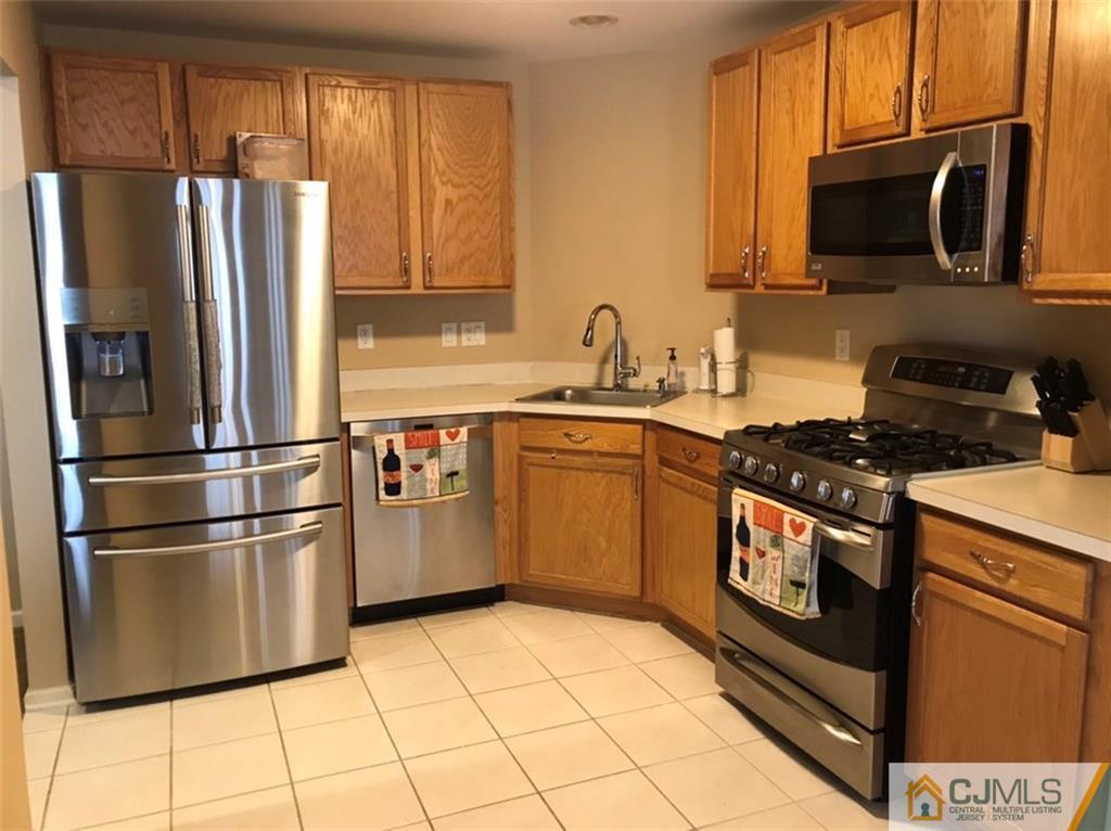 4 Rondell Lane, Unit 197 Old Bridge, NJ 08879 - Photo 8 of 31 Gallery Image 8