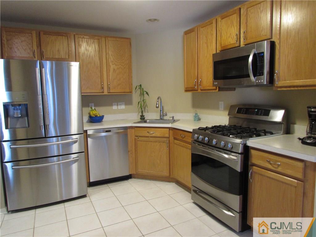 4 Rondell Lane, Unit 197 Old Bridge, NJ 08879 - Photo 10 of 31 Gallery Image 10