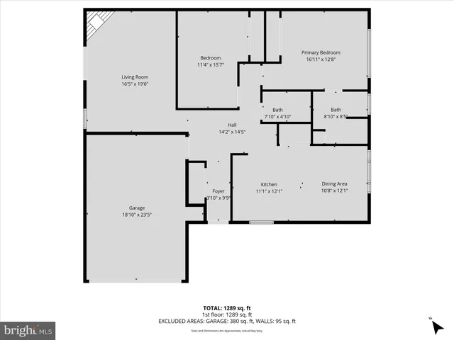 a view of a garden with basketball court