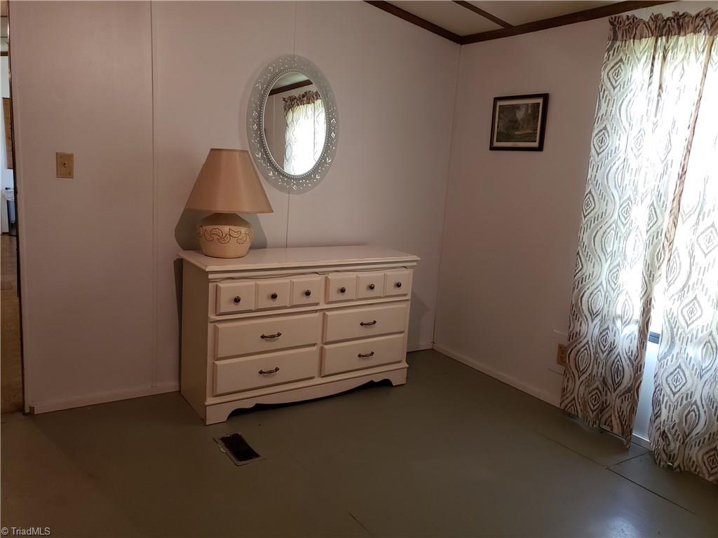 422 Eagle Hills Road Purlear, NC 28665 - Photo 2 of 29 Gallery Image 2