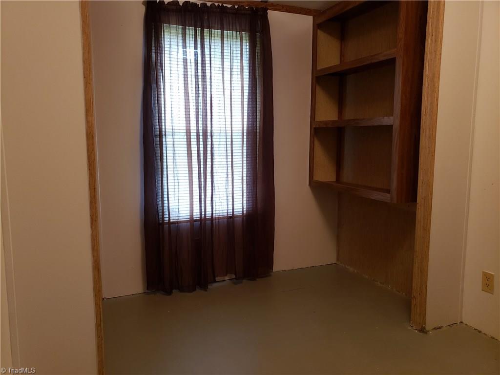422 Eagle Hills Road Purlear, NC 28665 - Photo 22 of 29 Gallery Image 22