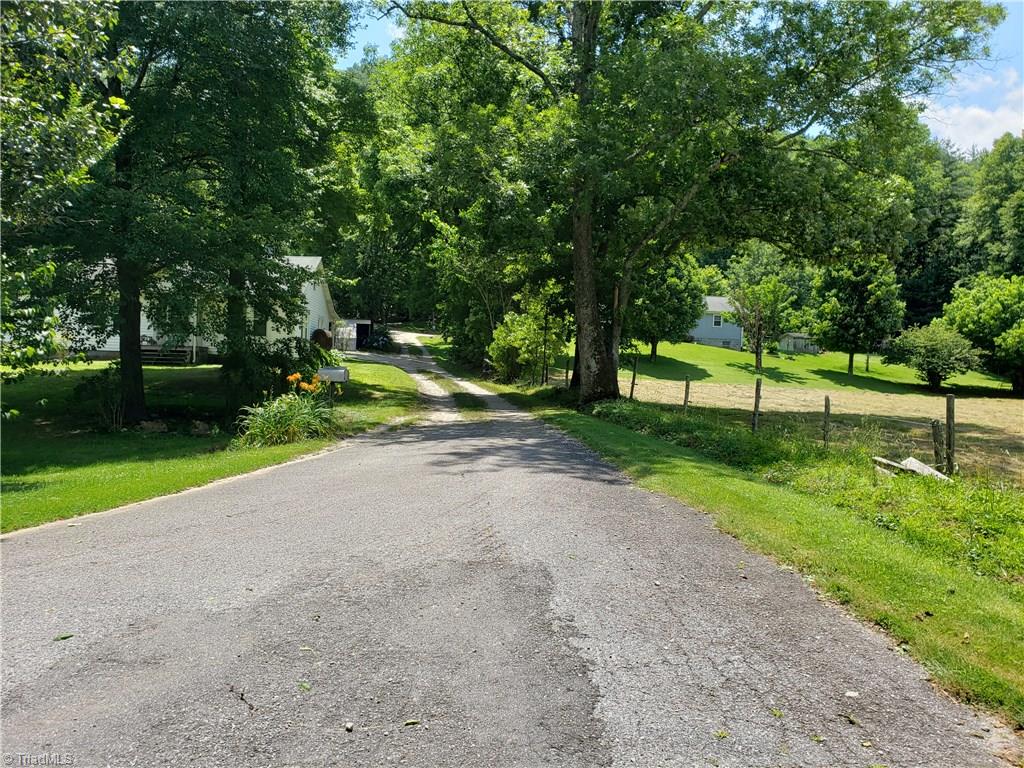 422 Eagle Hills Road Purlear, NC 28665 - Photo 27 of 29 Gallery Image 27