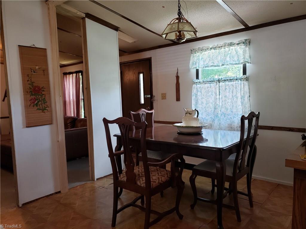 422 Eagle Hills Road Purlear, NC 28665 - Photo 6 of 29 Gallery Image 6