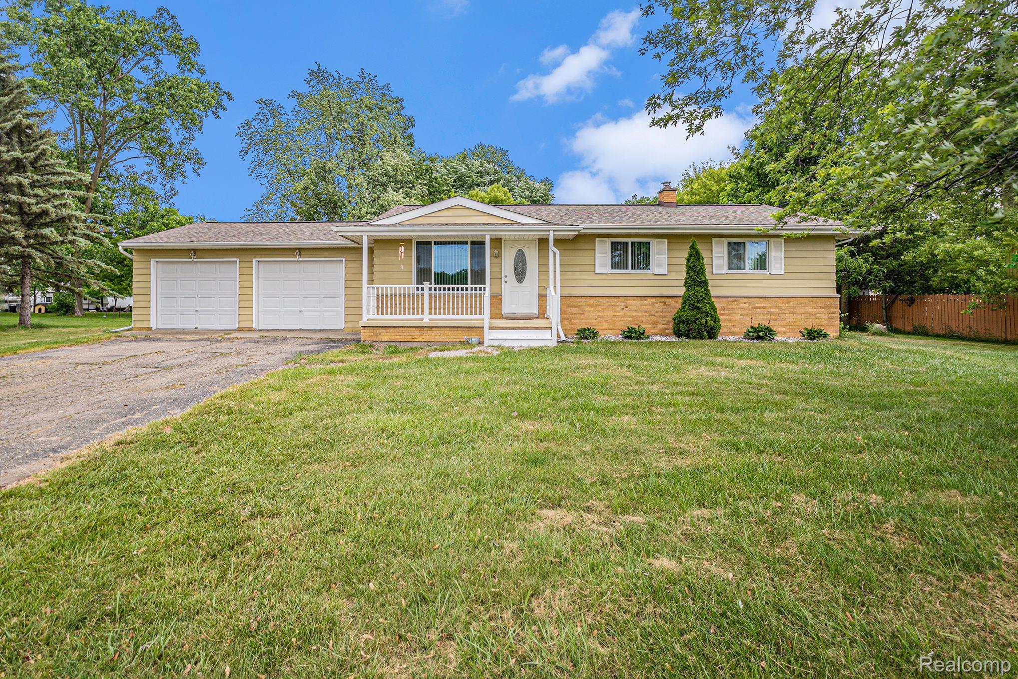 1052 Elms Road Flint, MI 48532 - Photo 2 of 45 Gallery Image 2