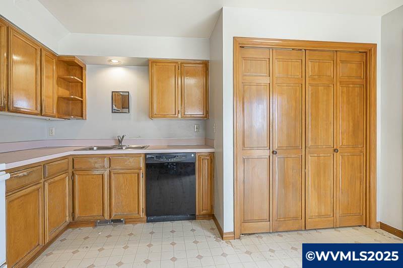 9472 Nusom Road Northeast Silverton, OR 97381 - Photo 14 of 49 Gallery Image 14