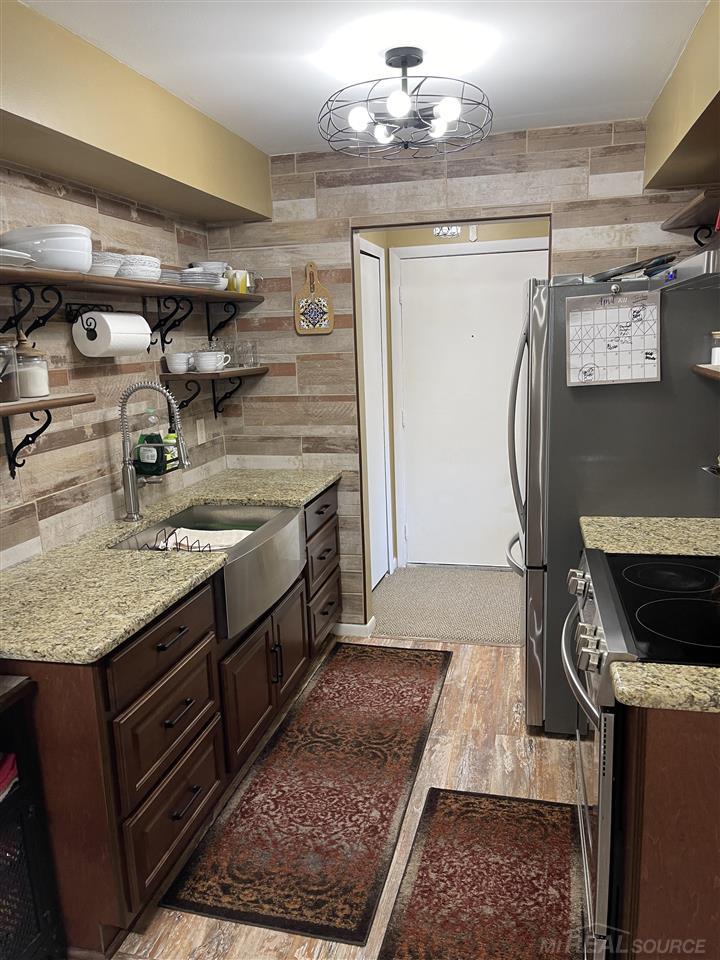 43244 Mound Road, Unit 7/1 Sterling Heights, MI 48314 - Photo 9 of 18 Gallery Image 9