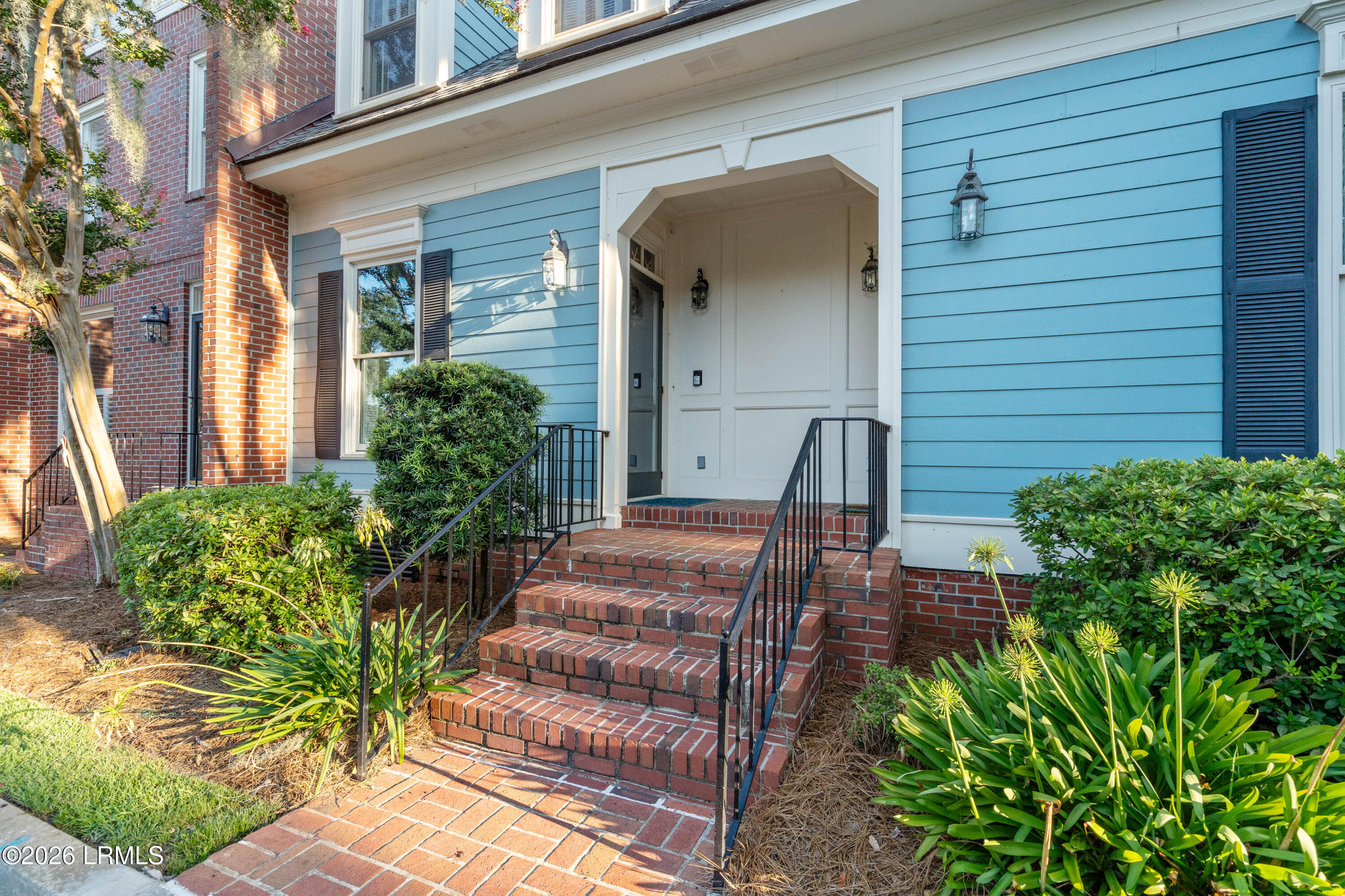 895 Ribaut Road, Unit A6 Beaufort, SC 29902 - Photo 4 of 43 6 Carriage Ct-21