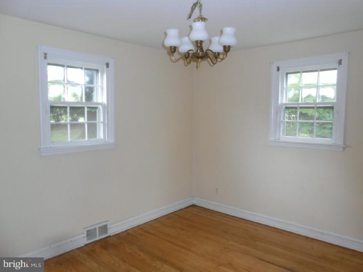 401 North Manoa Road Havertown, PA 19083 - Photo 6 of 18 Dining Room