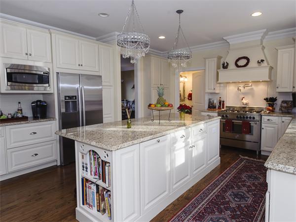 618 Jerusalem Road Cohasset, MA 02025 - Photo 4 of 29 Gallery Image 4