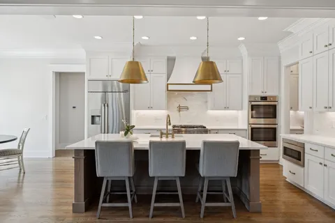 $2,400,000 | 901 Cheltenham Avenue, Franklin, TN 37064