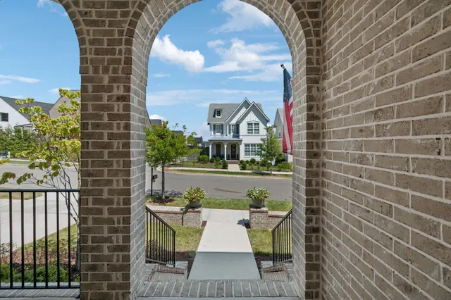 $2,400,000 | 901 Cheltenham Avenue, Franklin, TN 37064