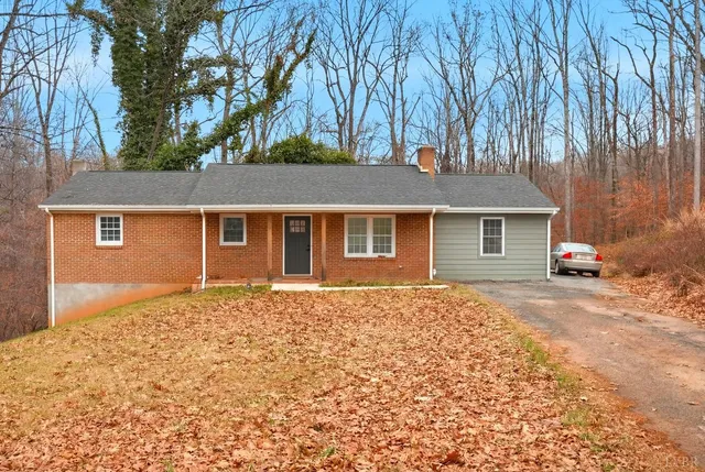 $300,000 | 143 Shannon Drive, Madison Heights, VA 24572