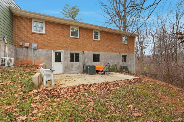 $300,000 | 143 Shannon Drive, Madison Heights, VA 24572