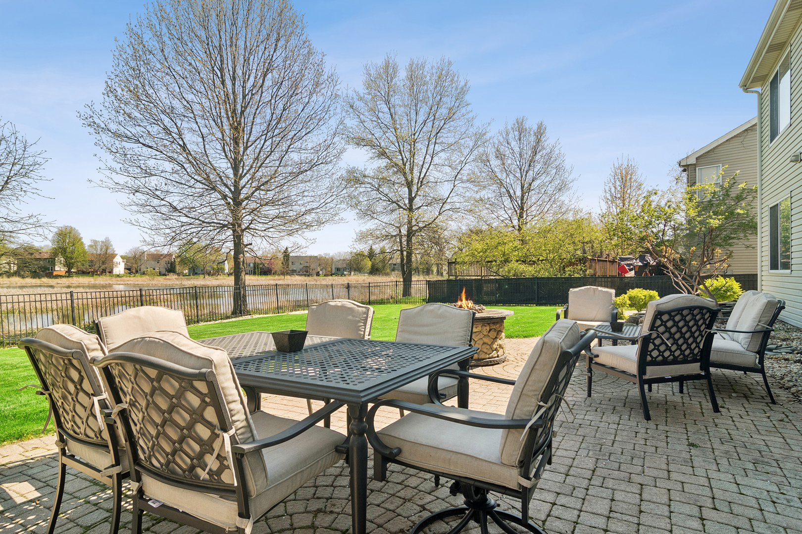 6806 Highgate Road Carpentersville, IL 60110 - Photo 26 of 33 Gallery Image 26