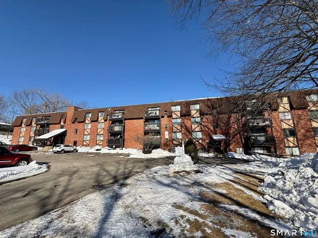$149,000 | 1274 East Main Street, Unit D7, Meriden, CT 06450