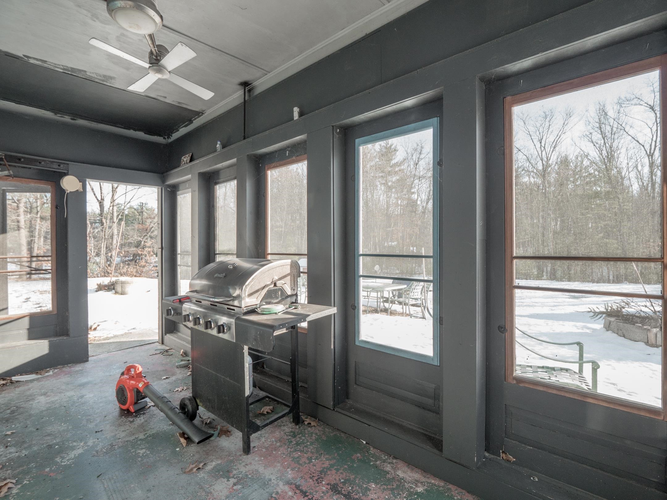 47 Merrimack Road Amherst, NH 03031 - Photo 28 of 40