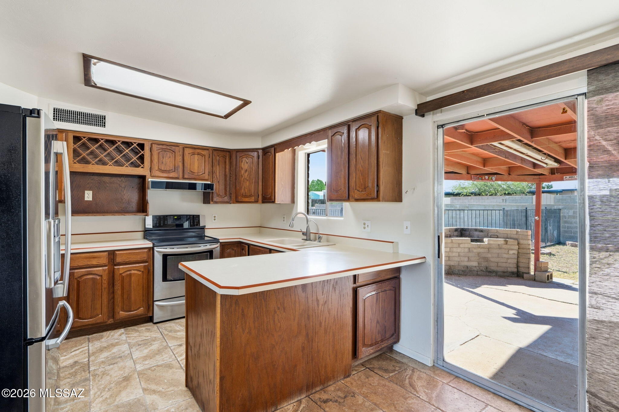 4241 South Kolb Road Tucson, AZ 85730 - Photo 16 of 50 Kitchen