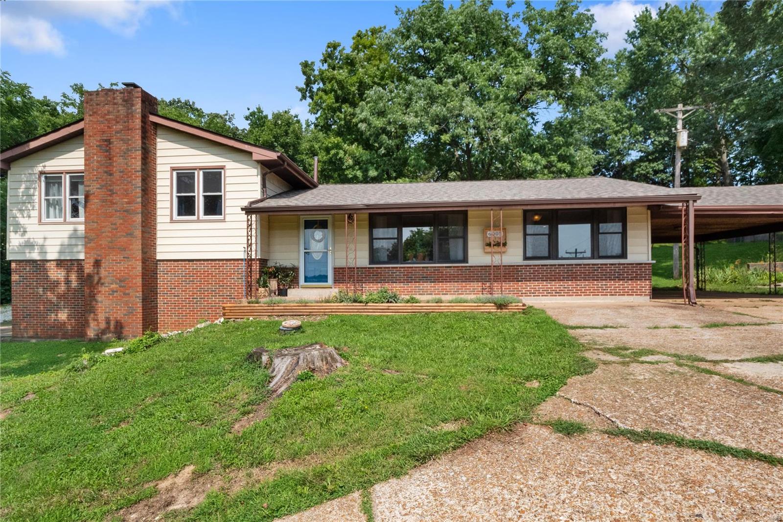 6005 Lemay Ferry Road St. Louis, MO 63129 - Photo 1 of 31 Gallery Image 1