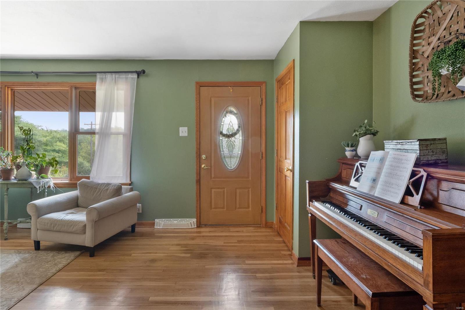 6005 Lemay Ferry Road St. Louis, MO 63129 - Photo 3 of 31 Gallery Image 3