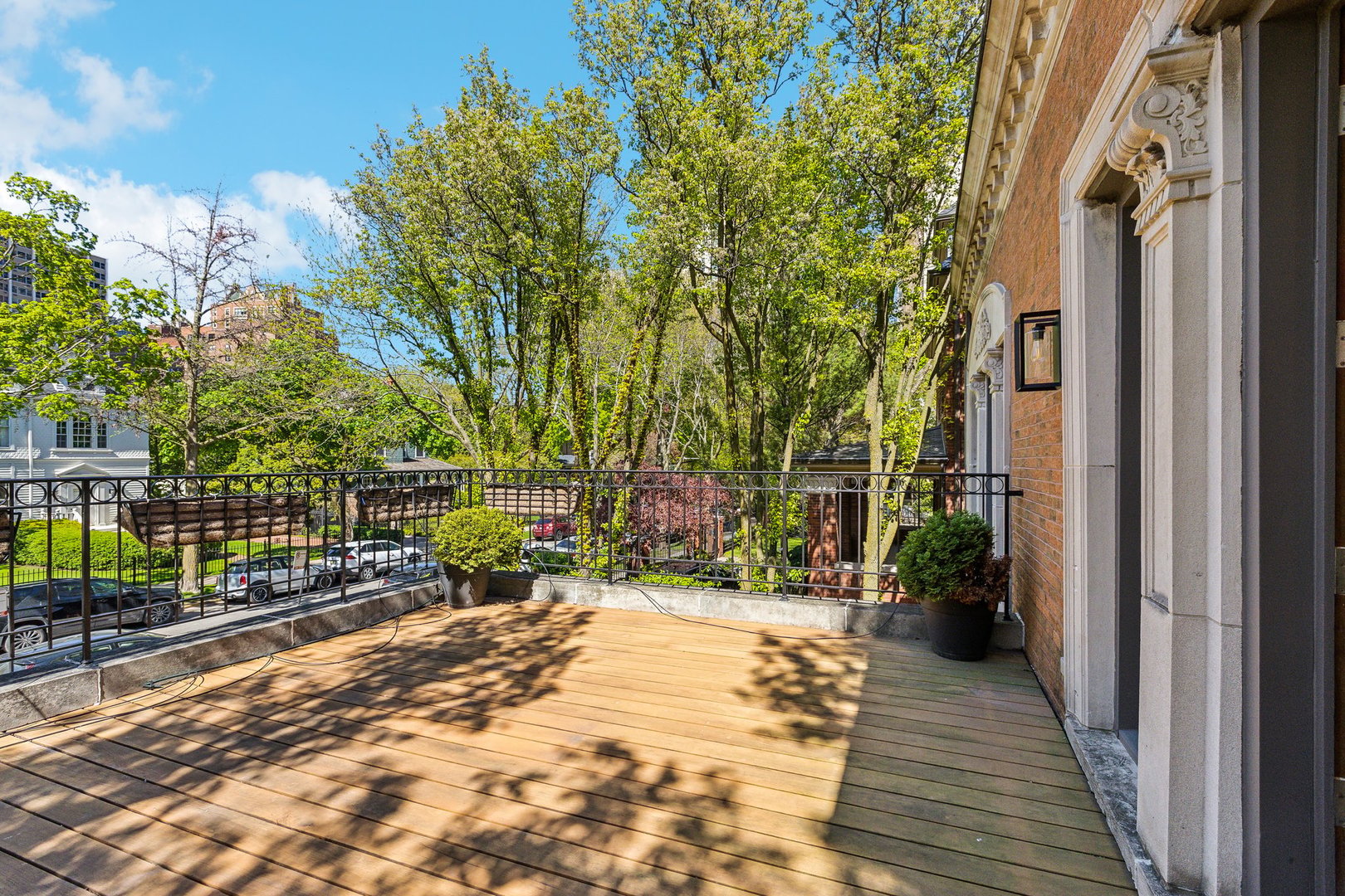 579 West Hawthorne Place Chicago, IL 60657 - Photo 34 of 65