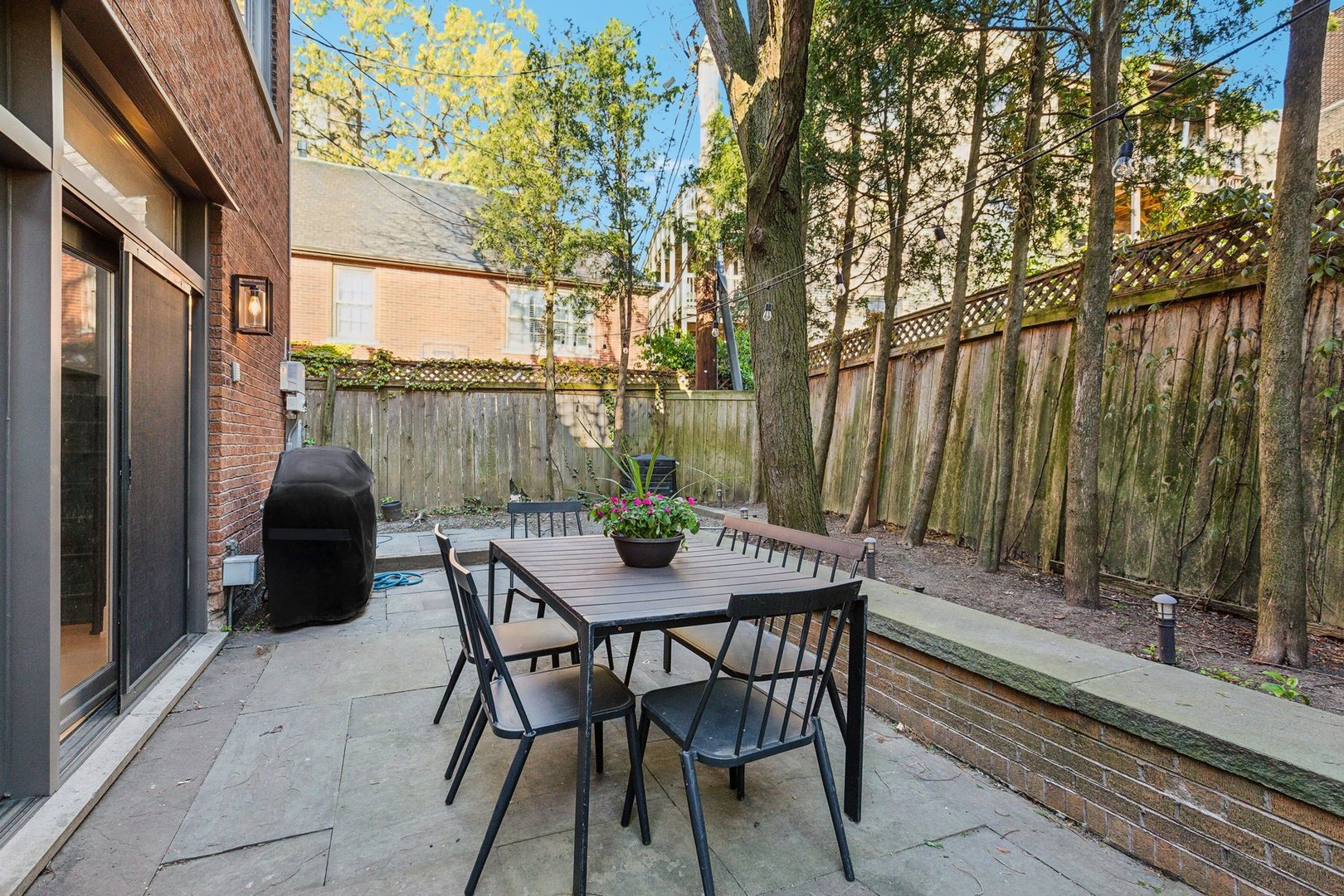 579 West Hawthorne Place Chicago, IL 60657 - Photo 57 of 65