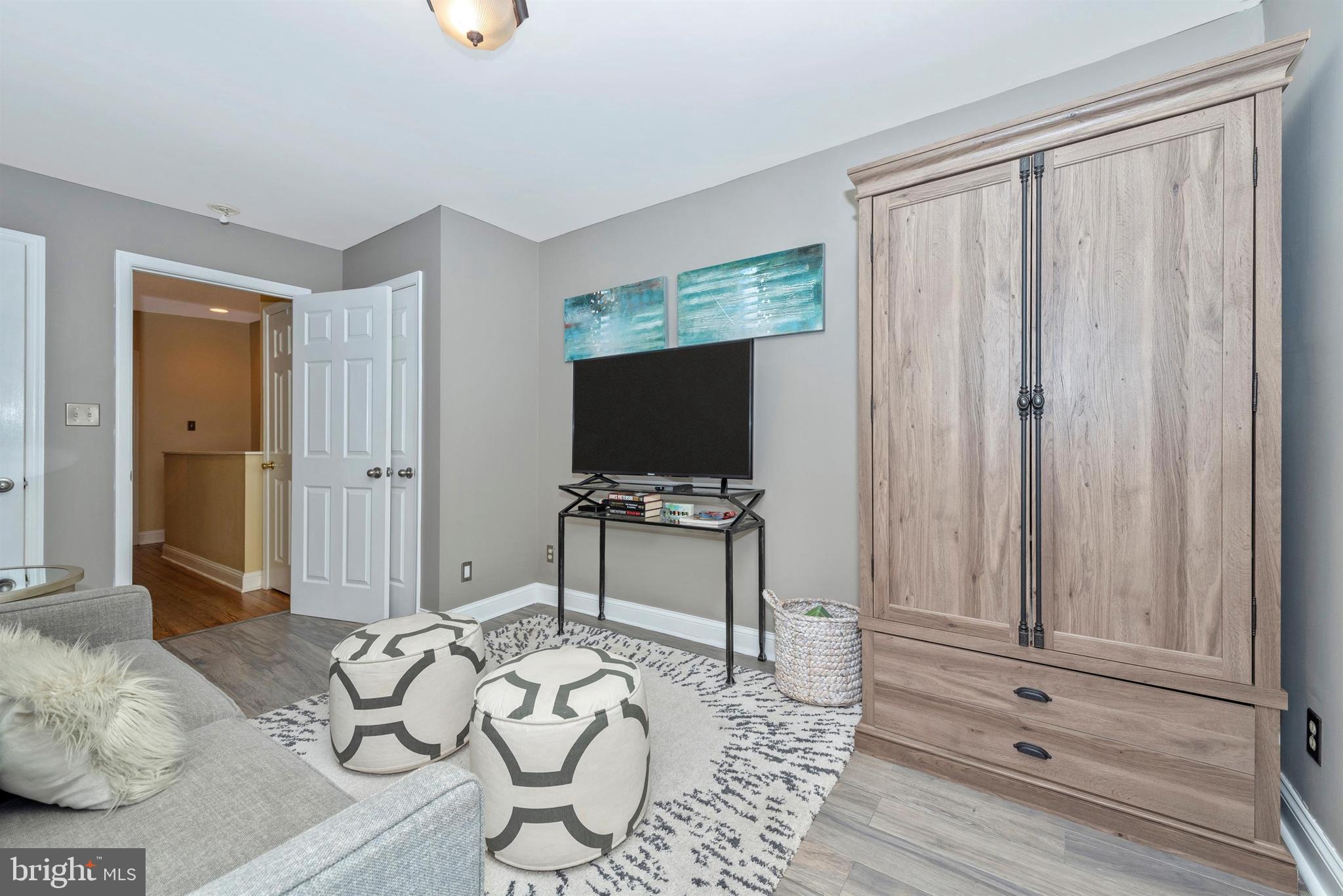 207 Center Street Frederick, MD 21701 - Photo 22 of 36 Second master suite. A great space.