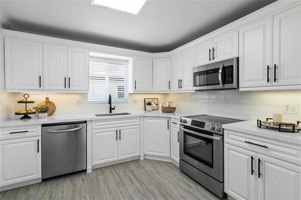 10884 Gantry Street Boca Raton, FL 33428 - Photo 10 of 28 Photo 11