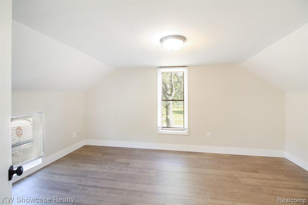 349 West Livingston Road Highland, MI 48357 - Photo 11 of 26