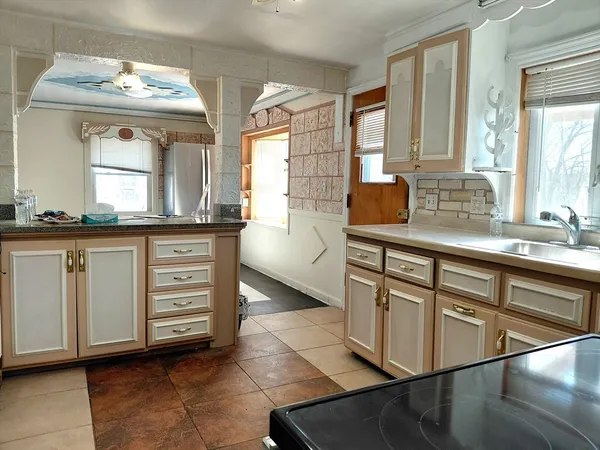 $449,000 | 1 Rockland Rd Court, Auburn, MA 01501