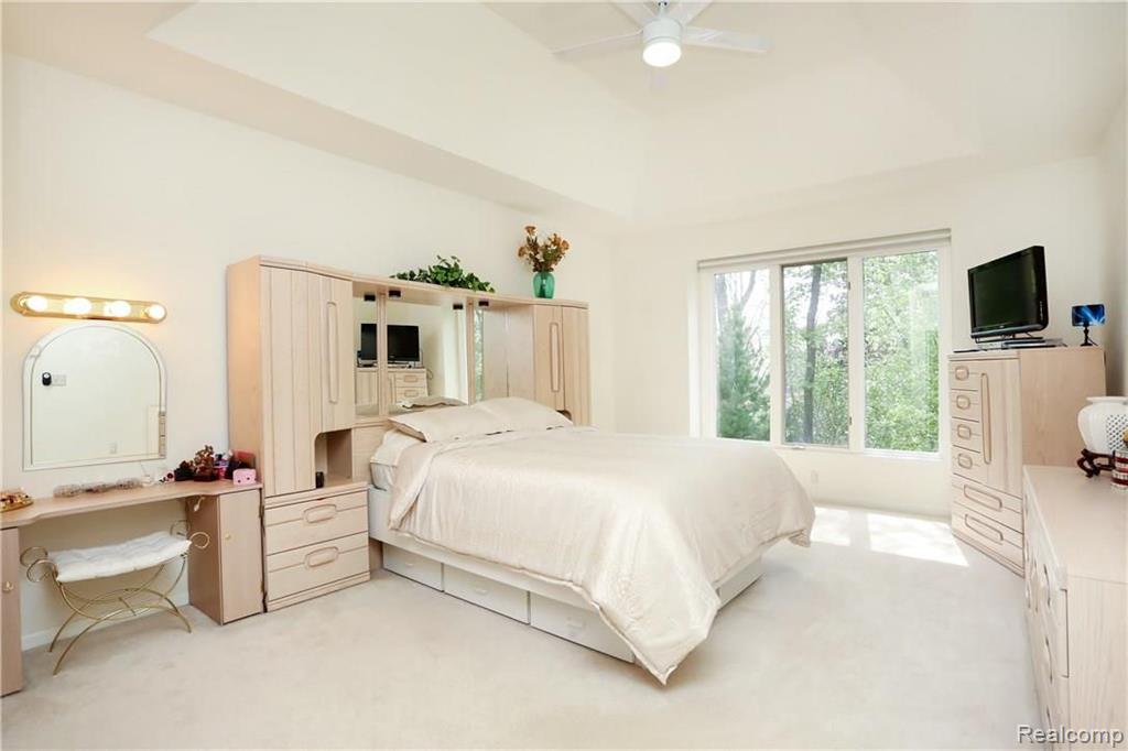 451 Springview Drive Rochester, MI 48307 - Photo 24 of 60 Gallery Image 24