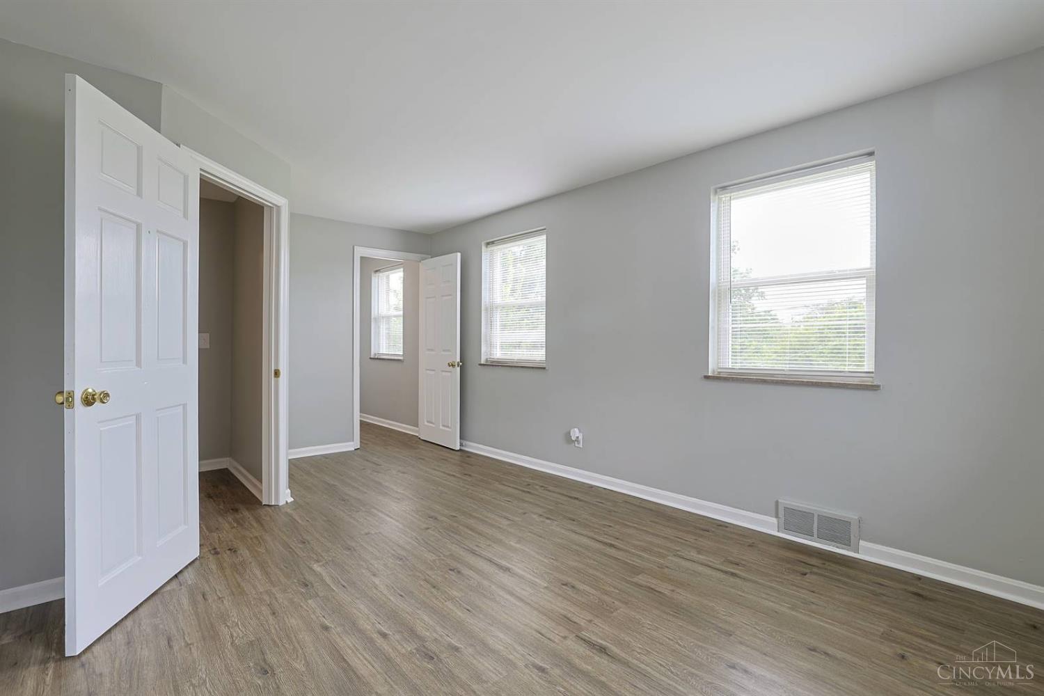 6800 Cheviot Road Cincinnati, OH 45247 - Photo 19 of 35