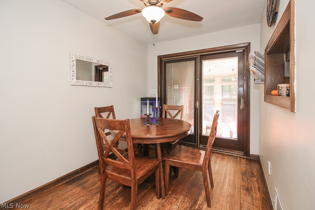 11180 Stoneham Road Cleveland, OH 44130 - Photo 8 of 30