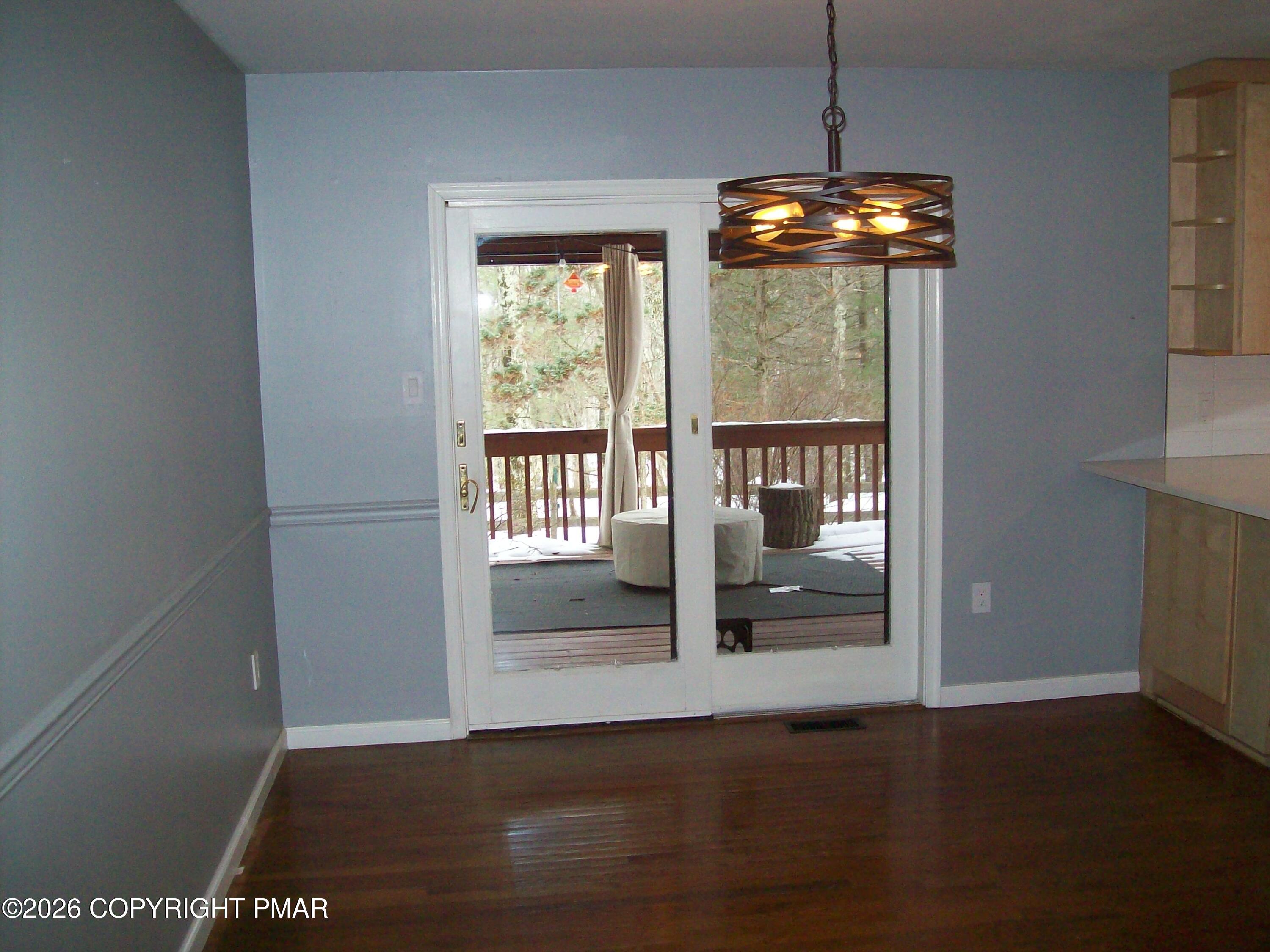 5557 Birch Road Canadensis, PA 18325 - Photo 4 of 21 Dining area