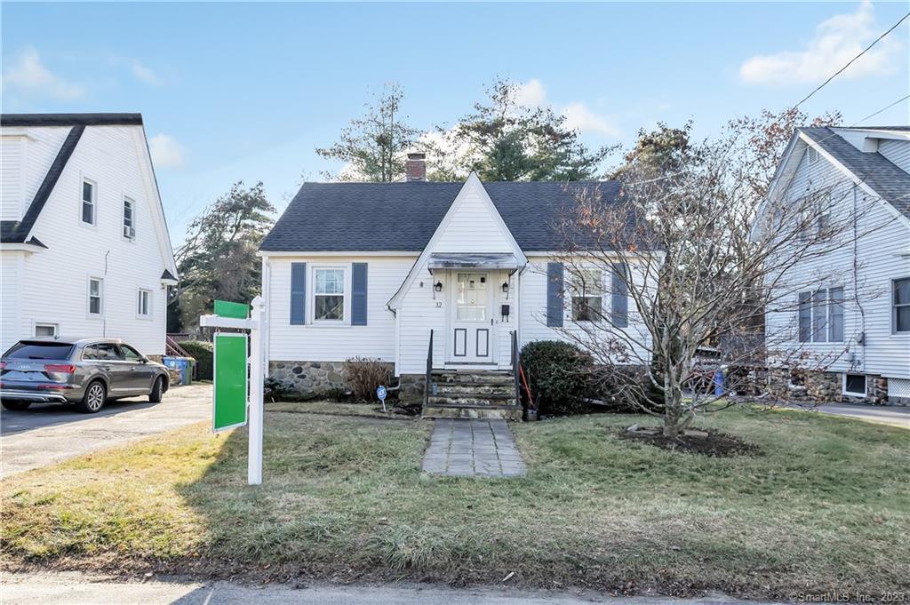 32 Ridgefield Avenue Waterbury, CT 06705 - Photo 1 of 1